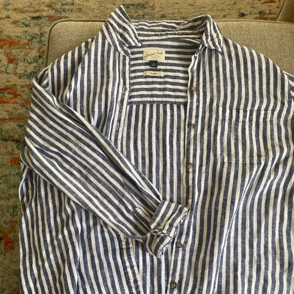 Universal thread relaxed fit button down - Picture 1 of 7